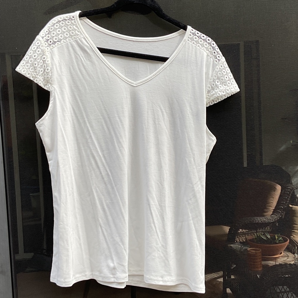 Elegant White Lace Sleeve Women's Top, Size XL